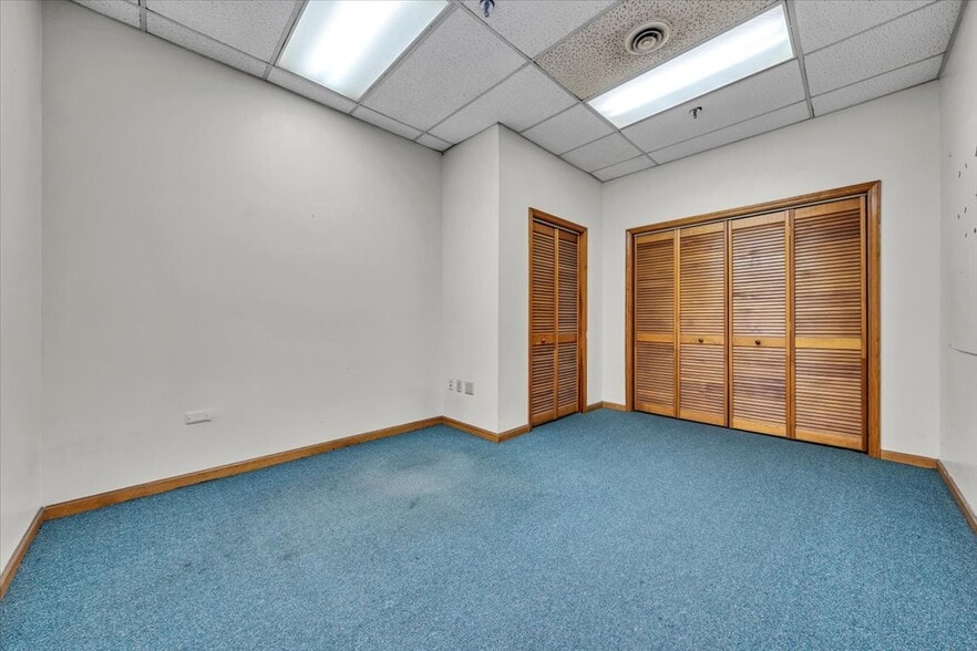 More Photos Of 650 Frith Dr, Ridgeway Manufacturing For Lease