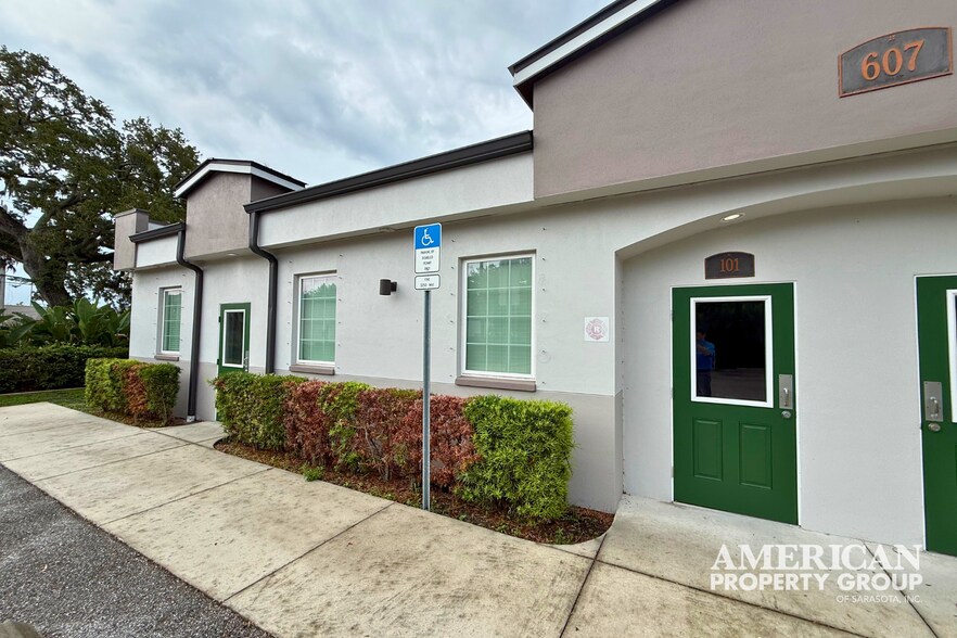 More Photos Of 607 Manatee Ave E, Bradenton Medical For Lease