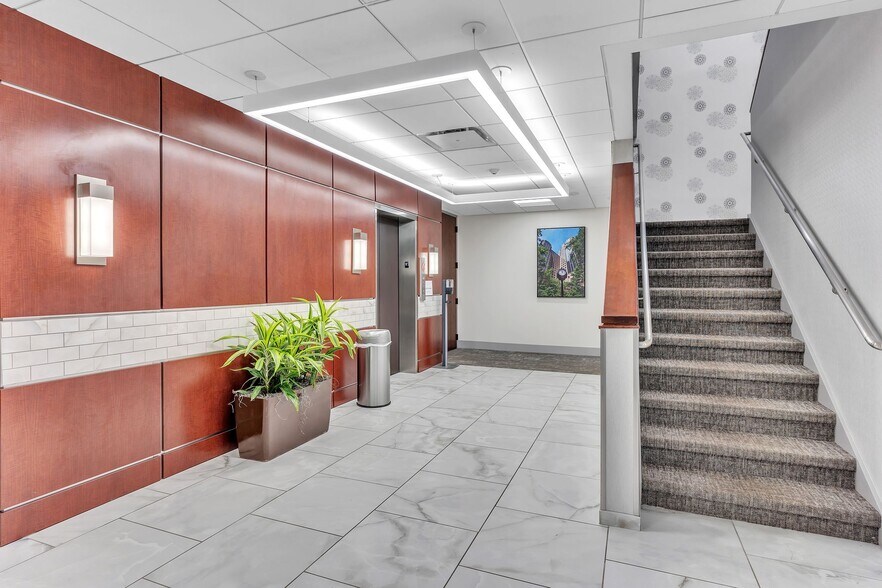 More Photos Of 3541 Randolph Rd, Charlotte Unknown For Lease