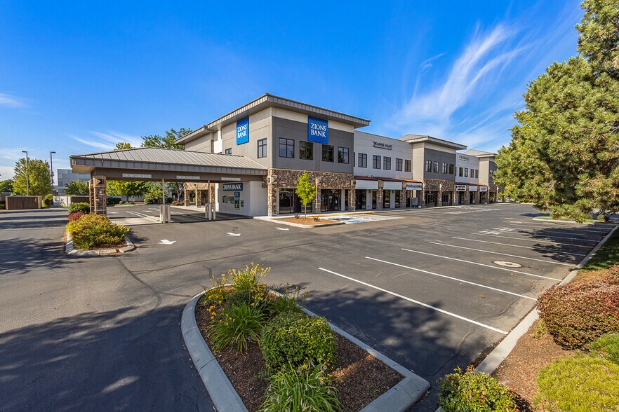 More Photos Of 3715 E Overland Rd, Meridian Medical For Lease