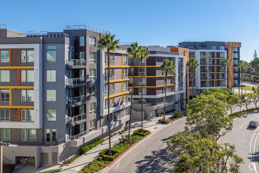 More Photos Of 5901-5921 Center Dr, Los Angeles Apartments For Lease