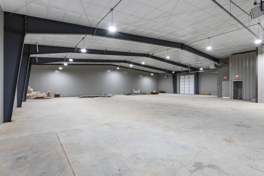 More Photos Of 5824 New Nashville Hwy, Murfreesboro Warehouse For Lease