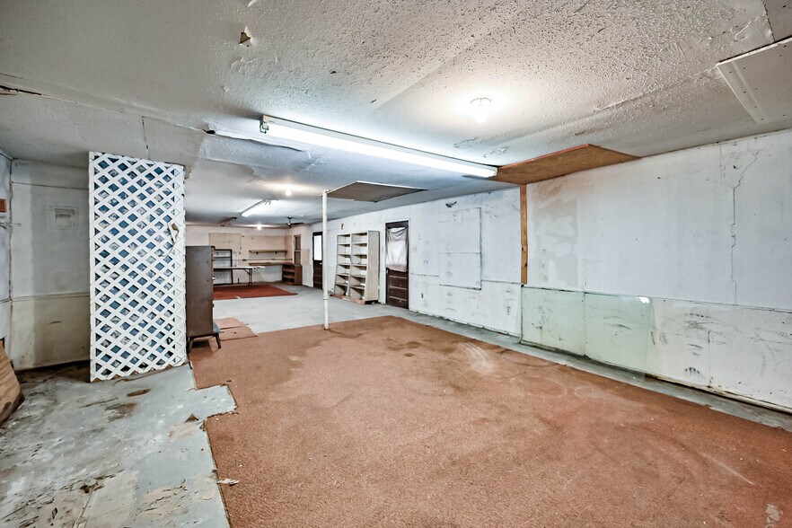 More Photos Of 600 W 13th Ave, Corsicana Flex For Sale