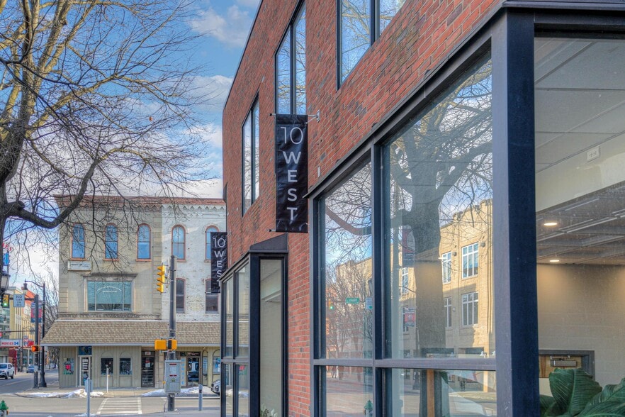 More Photos Of 10 W Northampton St, Wilkes-Barre Storefront For Sale