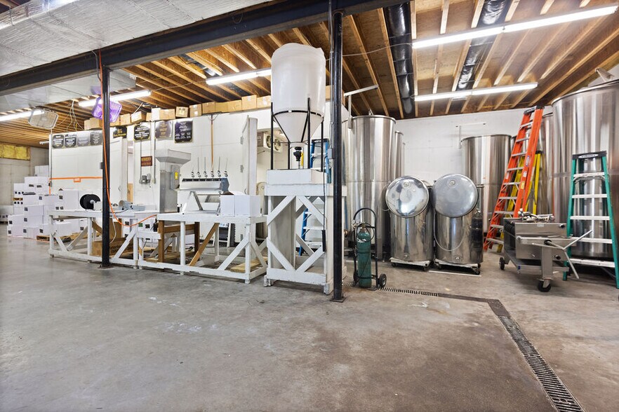 More Photos Of 2211 E 640th Pl, Ursa Winery Vineyard For Sale