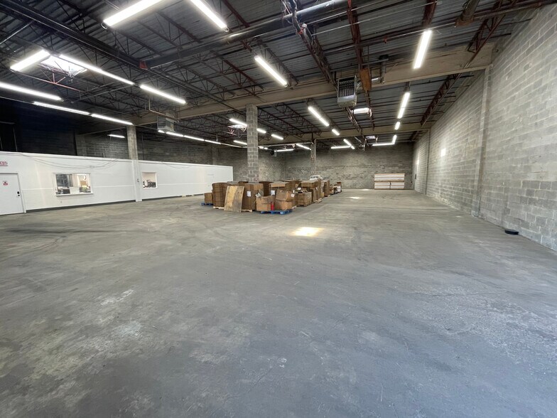 More Photos Of 7925-7929 Parston Dr, District Heights Warehouse For Sale