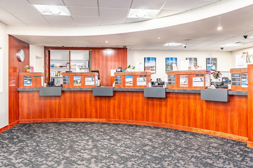 More Photos Of 650 N Main St, Lakeport Bank For Sale