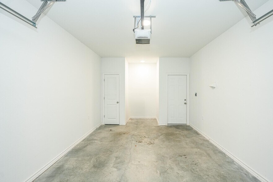 More Photos Of 8133 W 7th St, Texarkana Apartments For Sale