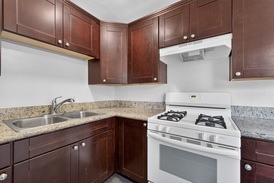 More Photos Of 4343-4353 Poplar St, San Diego Apartments For Sale