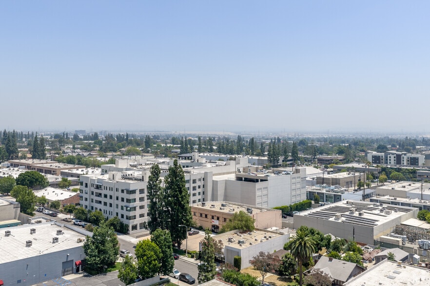 More Photos Of 128 W Walnut Ave, Monrovia Research And Development For Lease