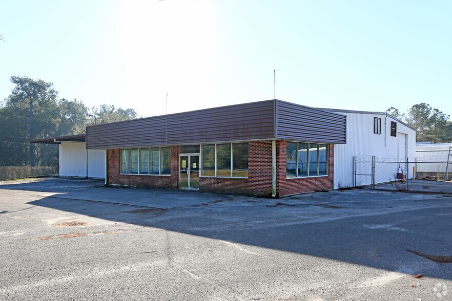 More Photos Of 25008 Blue Star Hwy, Quincy Unknown For Lease