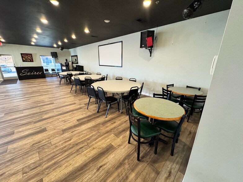 More Photos Of 6208 Crestwood Sta, Crestwood Medical For Lease