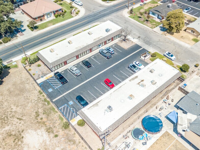 More Photos Of 3200 S Fairway St, Visalia Office For Lease