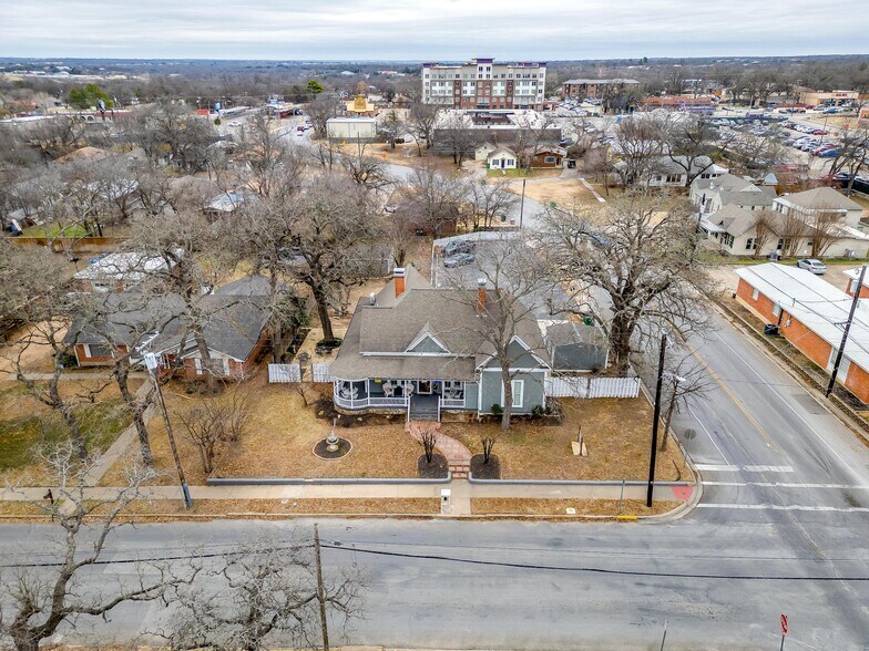 More Photos Of 1092 W Tarleton St, Stephenville Hospitality For Sale