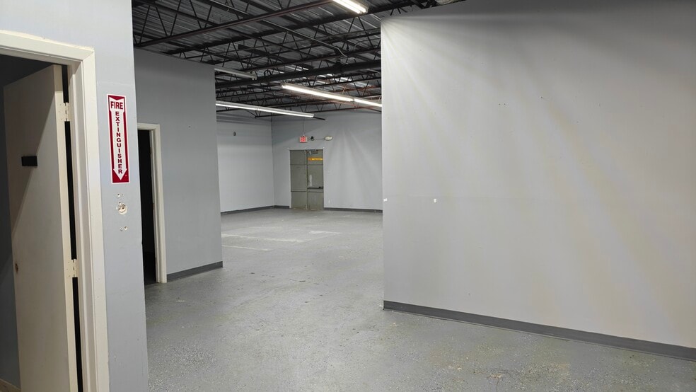 More Photos Of 2123 Southmore Ave, Pasadena Storefront Retail Office For Sale