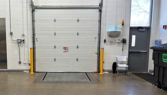 More Photos Of 2200 N Niagara Ln, Plymouth Manufacturing For Sale