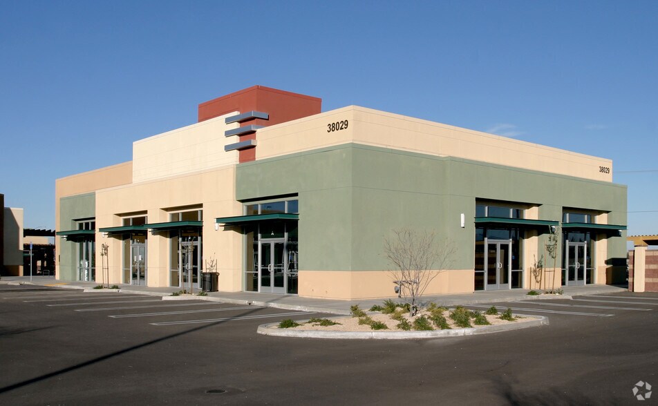 More Photos Of 38003-38215 47th St E, Palmdale Unknown For Lease