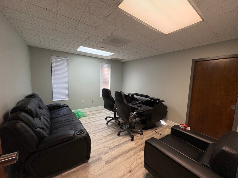 More Photos Of 911 S 8th St, Fernandina Beach Coworking Space