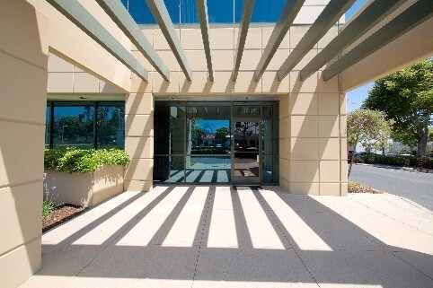 More Photos Of 28 Hammond, Irvine Warehouse For Sale