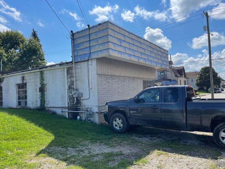 More Photos Of 2400 Ligonier St, Latrobe Auto Repair For Sale