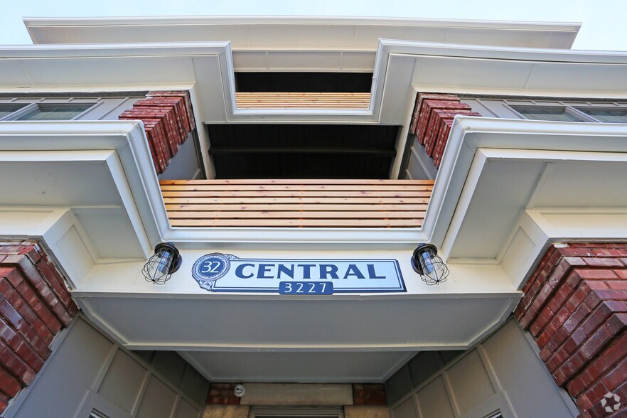 More Photos Of 3227 Central St, Kansas City Apartments For Sale