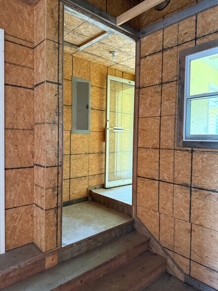 More Photos Of 18 Broadway st, Herrick Flex For Sale