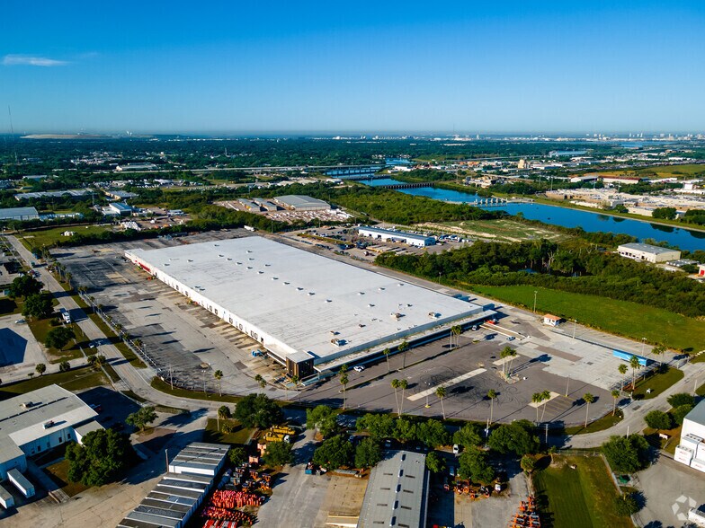 More Photos Of 1820 Massaro Blvd, Tampa Warehouse For Lease