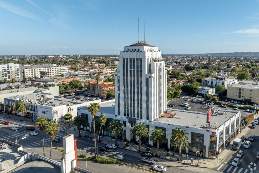 More Photos Of 5410 Wilshire Blvd, Los Angeles Loft Creative Space For Lease