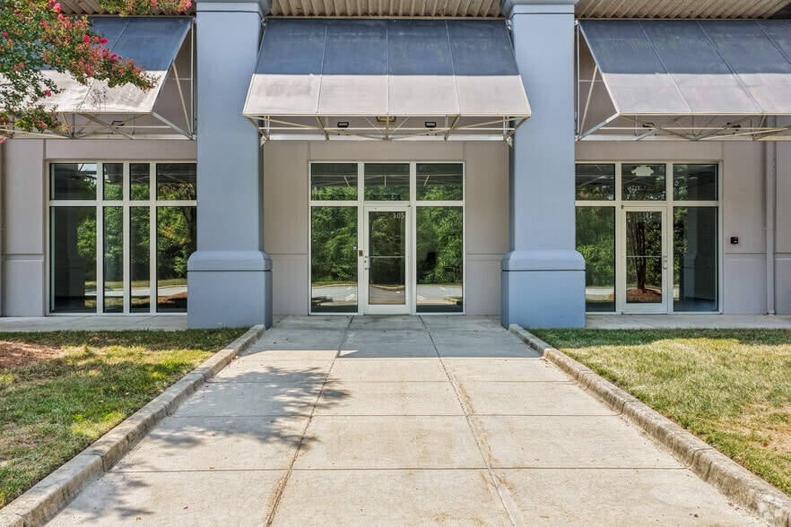More Photos Of 4198 Eagle Hill Dr, High Point Unknown For Lease