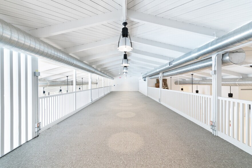More Photos Of 845 Lincoln Blvd, Venice Office For Lease