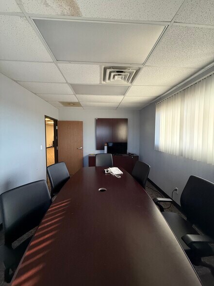 More Photos Of 1202 Industrial Dr, Warsaw Industrial For Sale