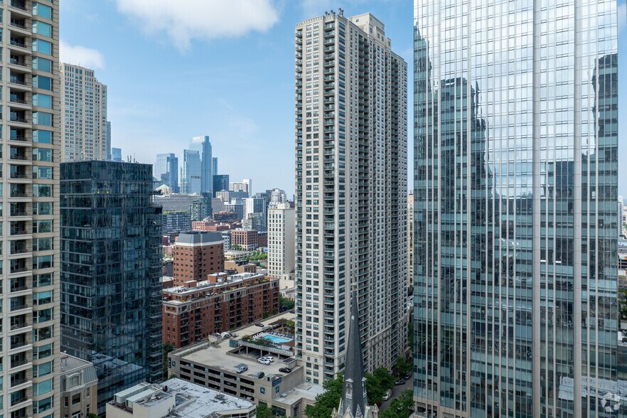 More Photos Of 1 W Superior St, Chicago Apartments For Lease