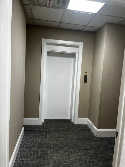More Photos Of 720-748 Morris Tpke, Short Hills Unknown For Lease