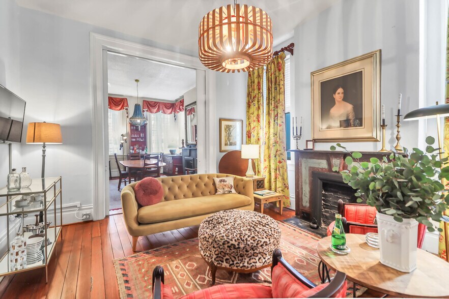 More Photos Of 78 Society St, Charleston Specialty For Sale