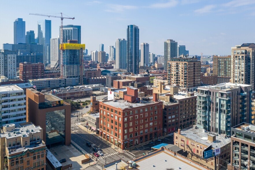 More Photos Of 343 W Erie St, Chicago Office For Lease