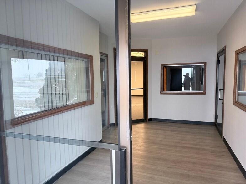 More Photos Of 118 N State Route 1, Saint Anne Warehouse For Sale