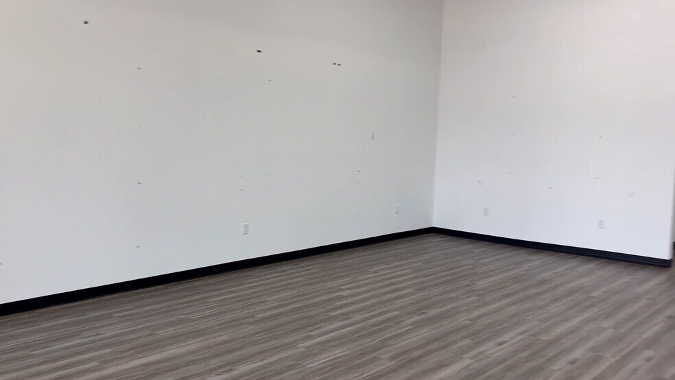 Primary Photo Of 1905 Longmire Rd, Conroe Unknown For Lease
