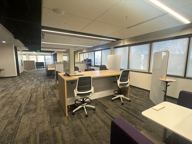 More Photos Of 720-722 N High School Rd, Indianapolis Office For Sale