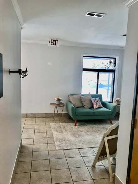 More Photos Of 9459 Lapeer Rd, Davison Office For Lease