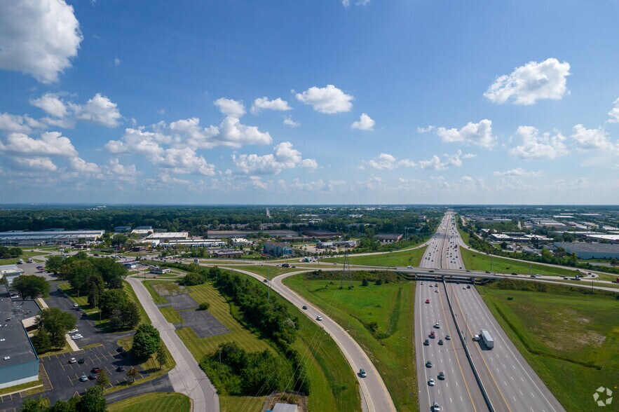 More Photos Of 3915 Zane Trace Dr, Columbus Warehouse For Lease