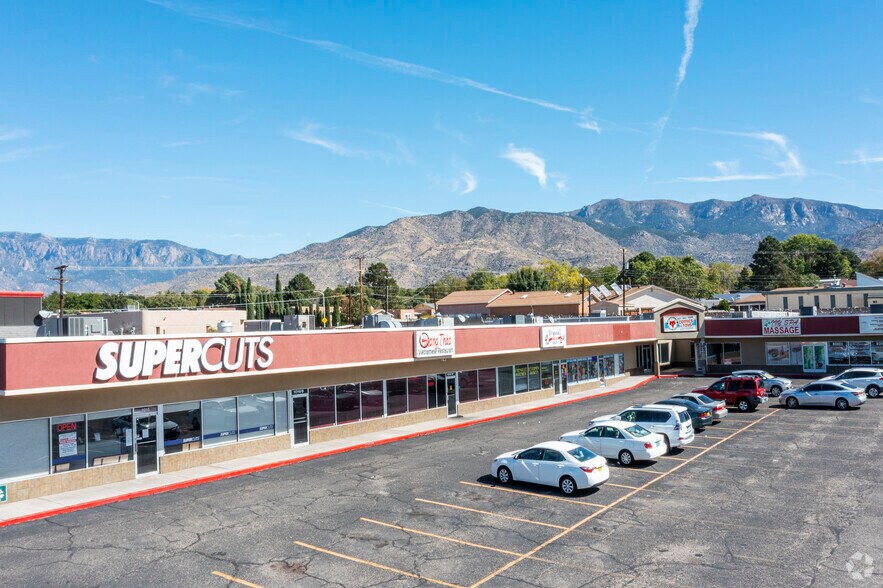Primary Photo Of 1016 Juan Tabo Blvd NE, Albuquerque General Retail For Lease