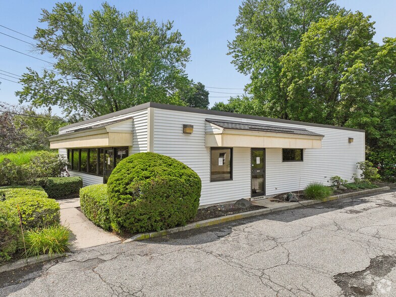More Photos Of 474 Lexington Ave, Mount Kisco Storefront Retail Office For Lease