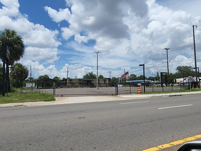 More Photos Of 856 E Busch Blvd, Tampa Auto Dealership For Lease