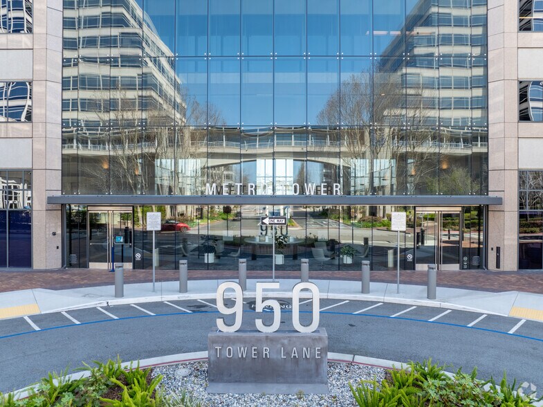 More Photos Of 950 Tower Ln, Foster City Office For Lease