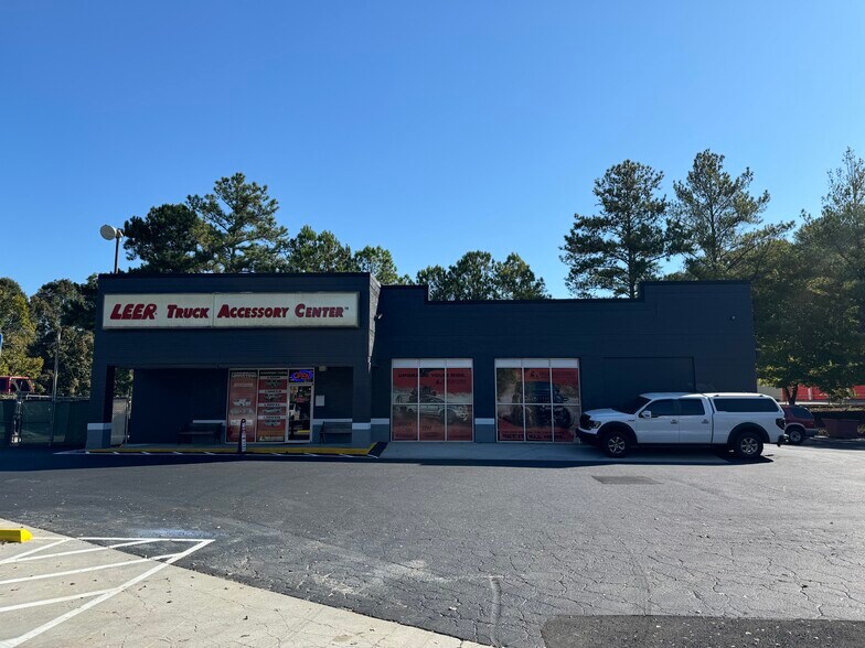 More Photos Of 621 Indian Trail Rd NW, Lilburn General Retail For Sale