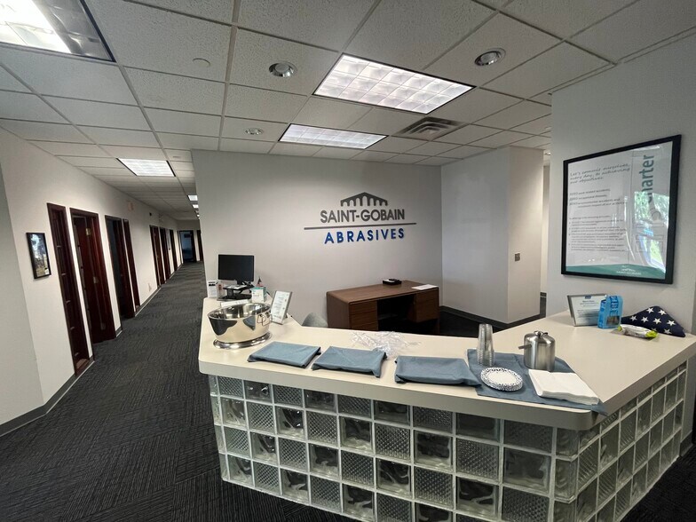 More Photos Of 200 Commerce Dr, Montgomeryville Warehouse For Sale