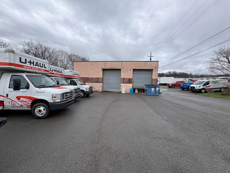 More Photos Of 550 Mayer St, Bridgeville Warehouse For Sale