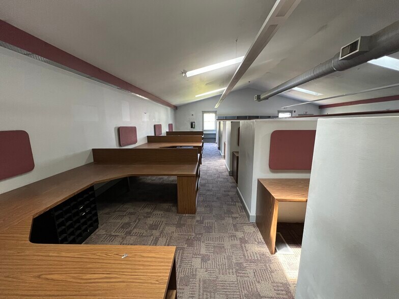 More Photos Of 7518-7526 Harford Rd, Baltimore Office For Lease