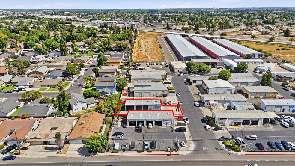 More Photos Of 1649 Carnegie St, Turlock Warehouse For Lease