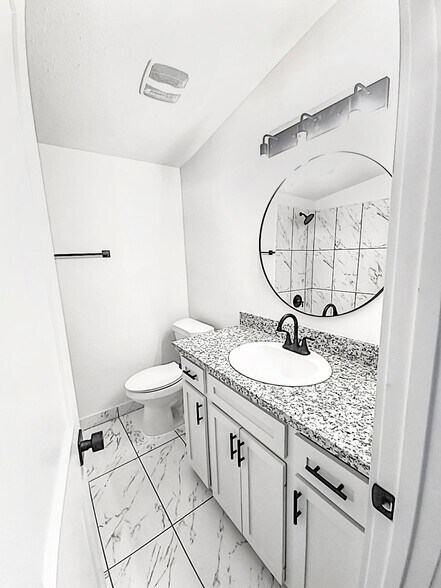 More Photos Of 2020 Cottonwood St, Beaumont Apartments For Sale